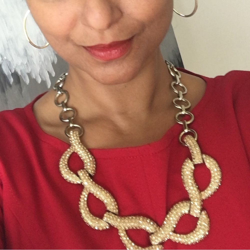 Banana Repulblic Beautiful gold tone rhinestone chunky chain necklace.